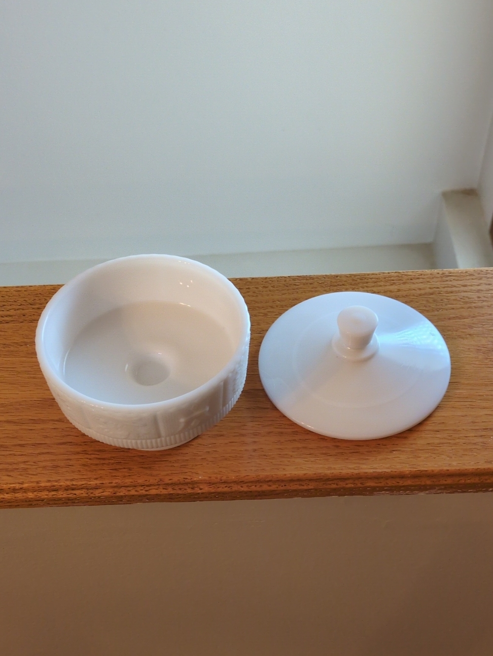 Westmoreland Milk Glass Princess Feather Candy or Jelly Dish with Lid. RARE - Picture 2 of 6